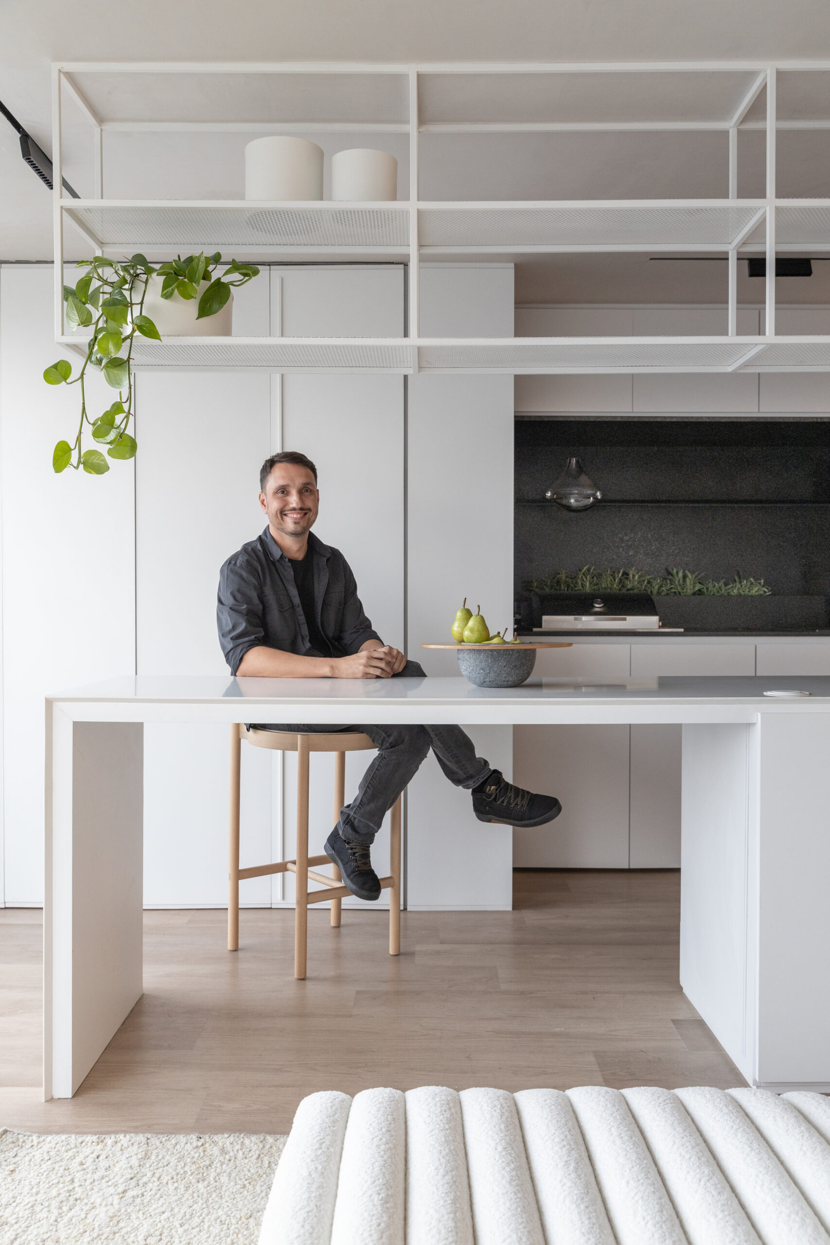 Wall-free São Paulo apartment doubles as DJ studio and corporate retreat