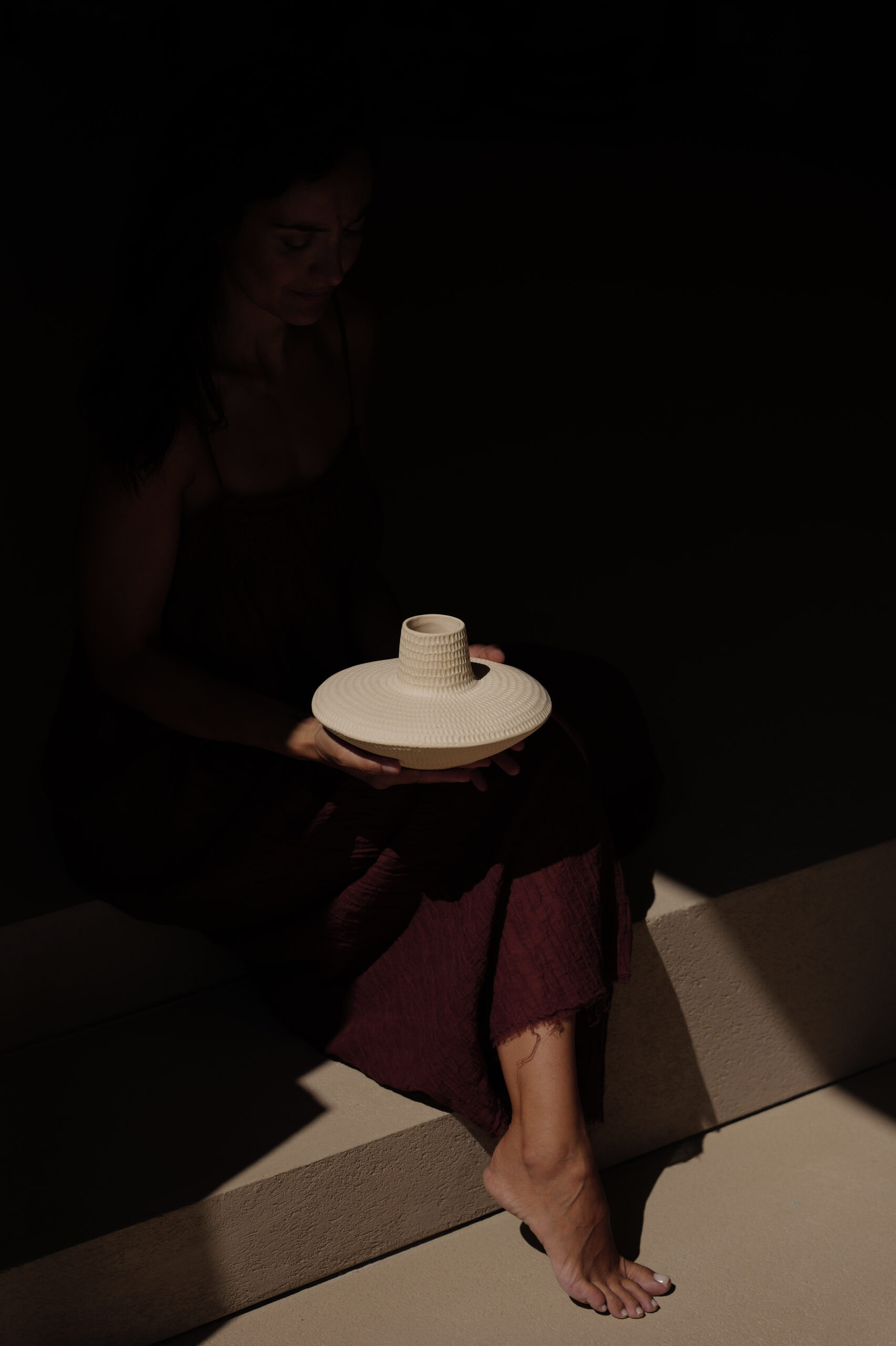 Portuguese ceramicist creates sculptures in dialogue with ancestral memory